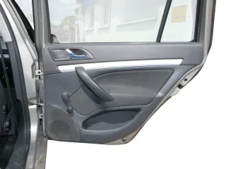1x Octavia 1Z Kombi Türverkleidung Verkleidung Tür hinten rechts schwarz onyx - Bild 1