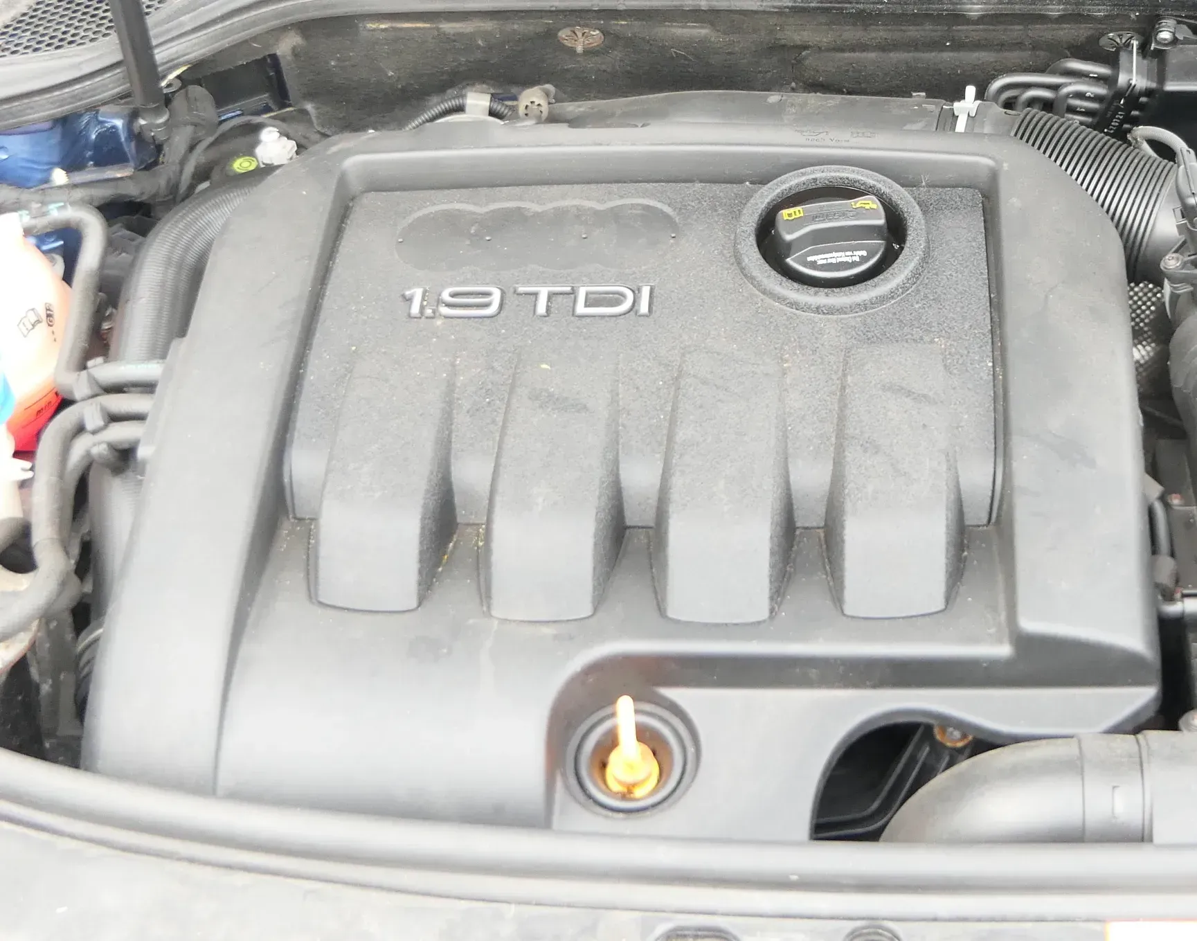 Audi A3 8P Motorabdeckung Abdeckung Motor Blende  2.0 TDI 03G103925CA BXE - Bild 1