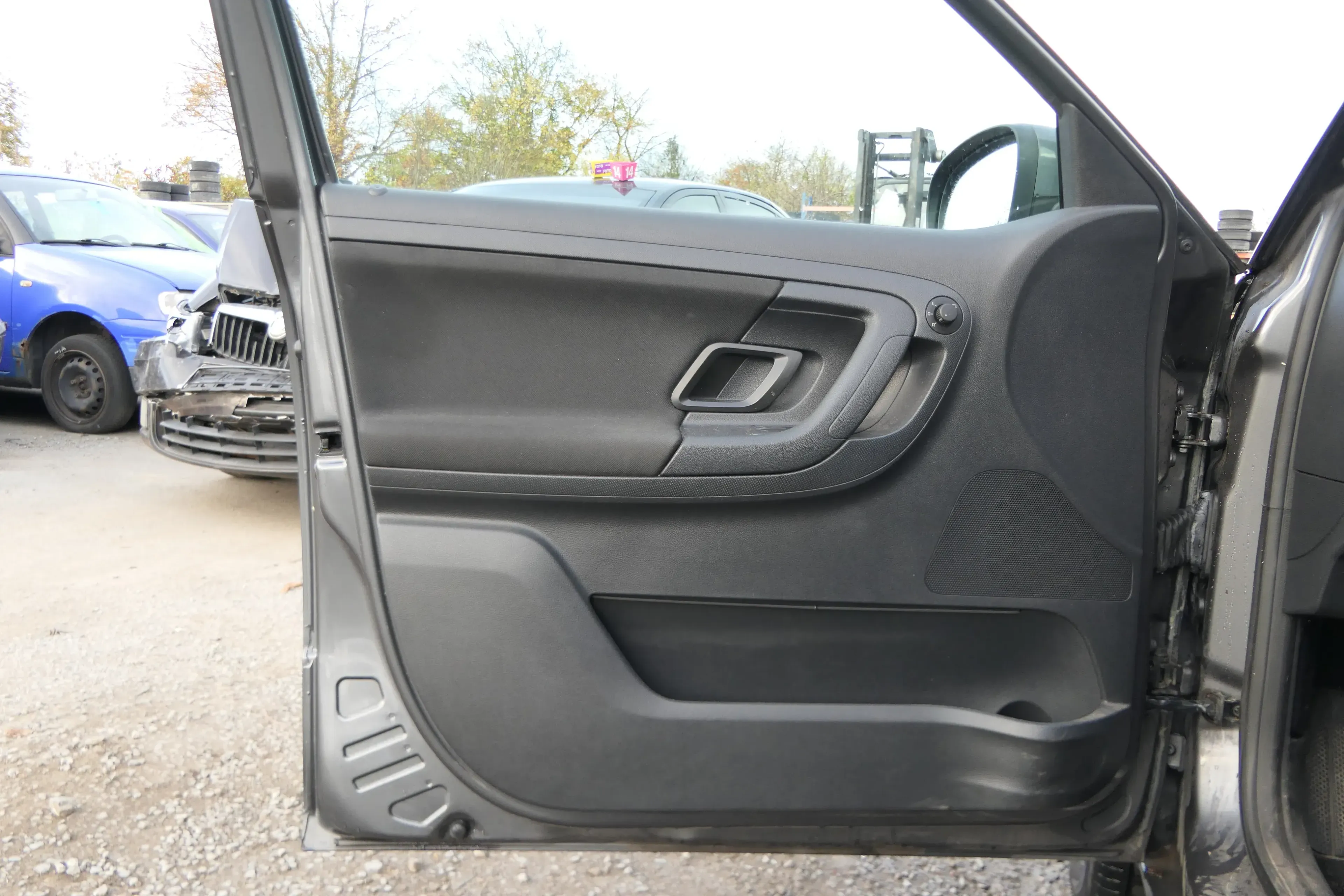 4 x Skoda Fabia 5J Stufenheck Türverkleidung Verkleidung Tür vorne +hinten links - Bild 1