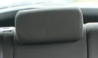 Skoda Octavia 1Z Sitz hinten in der Mitte Kopfstütze Kopfstützen schwarz - Bild 1