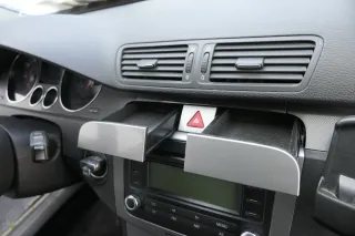VW Passat 3C Mittelkonsole Verkleidung um Radio Abdeckung Dekor titan silber 45T - Bild 3
