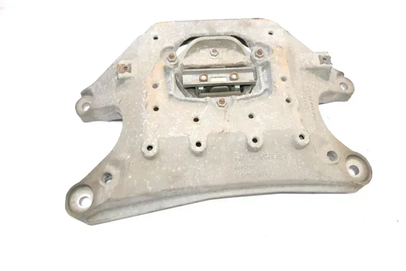 Audi A4 8K A5 Achse vorne Vorderachse Automatik Getriebe 8K0399263AF Querträger - Bild 1