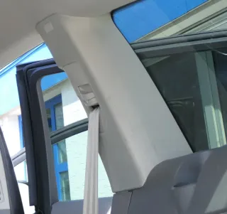 Q7 4L C-Säulen Verkleidung hinten rechts oben Abdeckung um Gurt lichtgrau grau - Bild 2