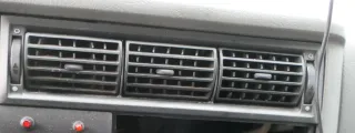 VW T4 Lüftungsdüse Düse Lüftung vorne in der Mitte 7D1819703A - Bild 2