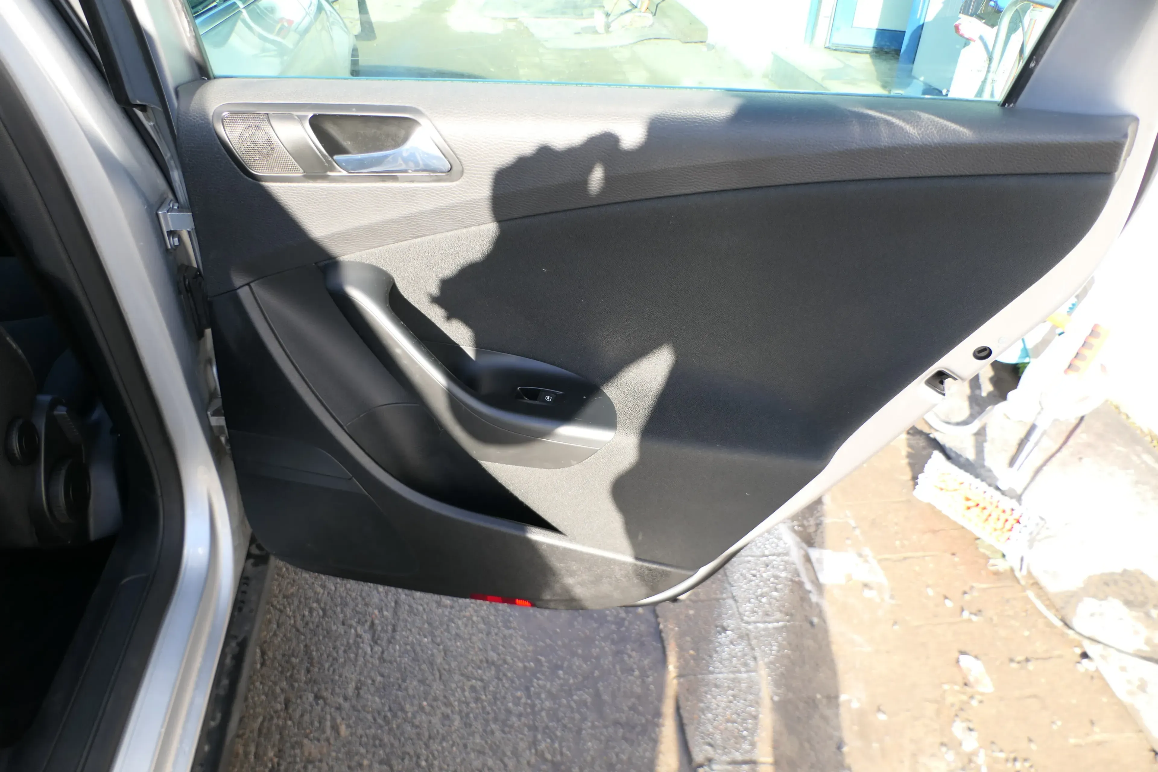 VW Passat 3C Variant Türverkleidung Verkleidung Tür hinten rechts schwarz - Bild 1