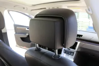 1x VW Passat 3C B7 Kopfstütze Sitz Sitze vorne rechts oder links braun naturbrau - Bild 2