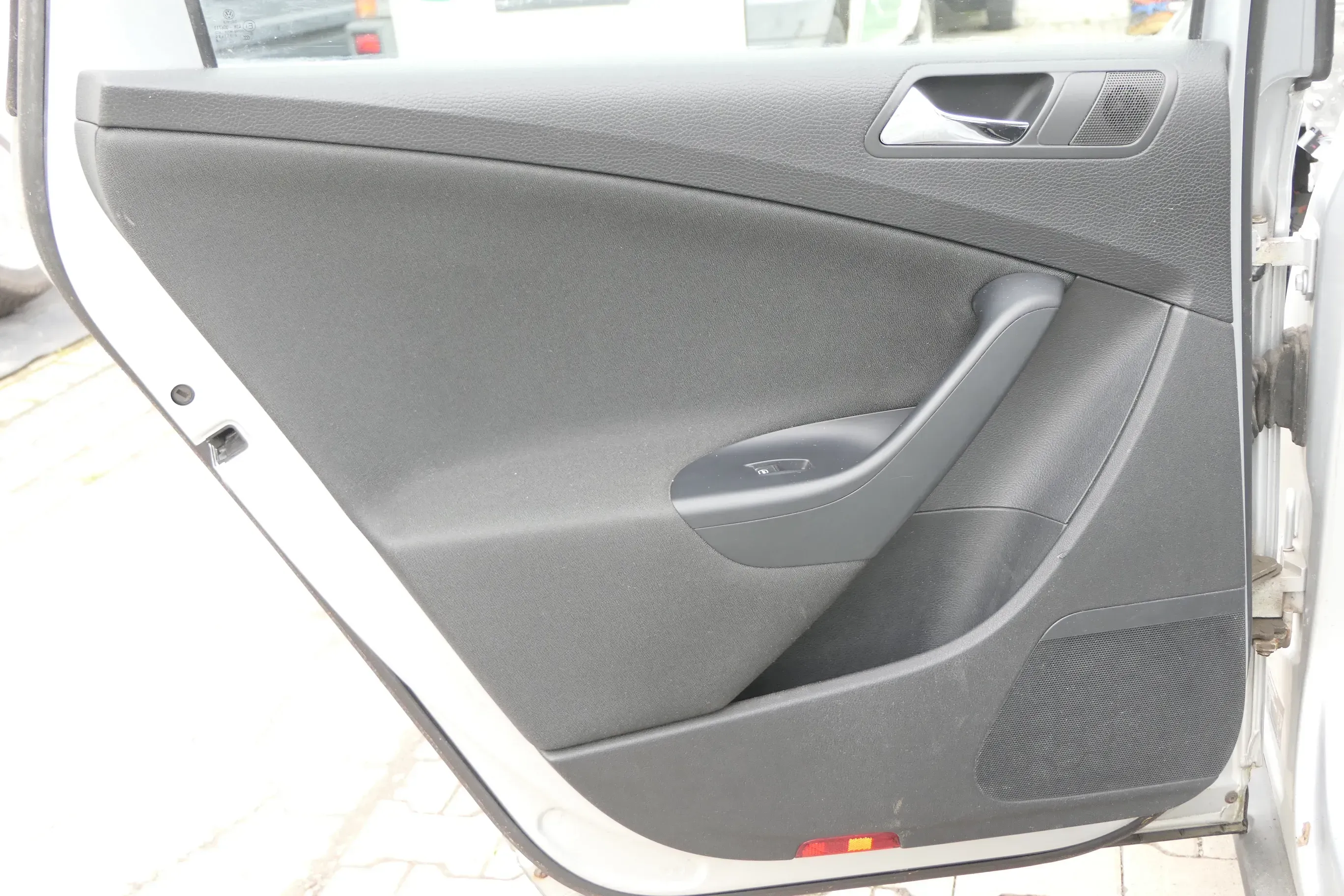 VW Passat 3C Variant Türverkleidung Verkleidung Tür hinten links schwarz - Bild 1