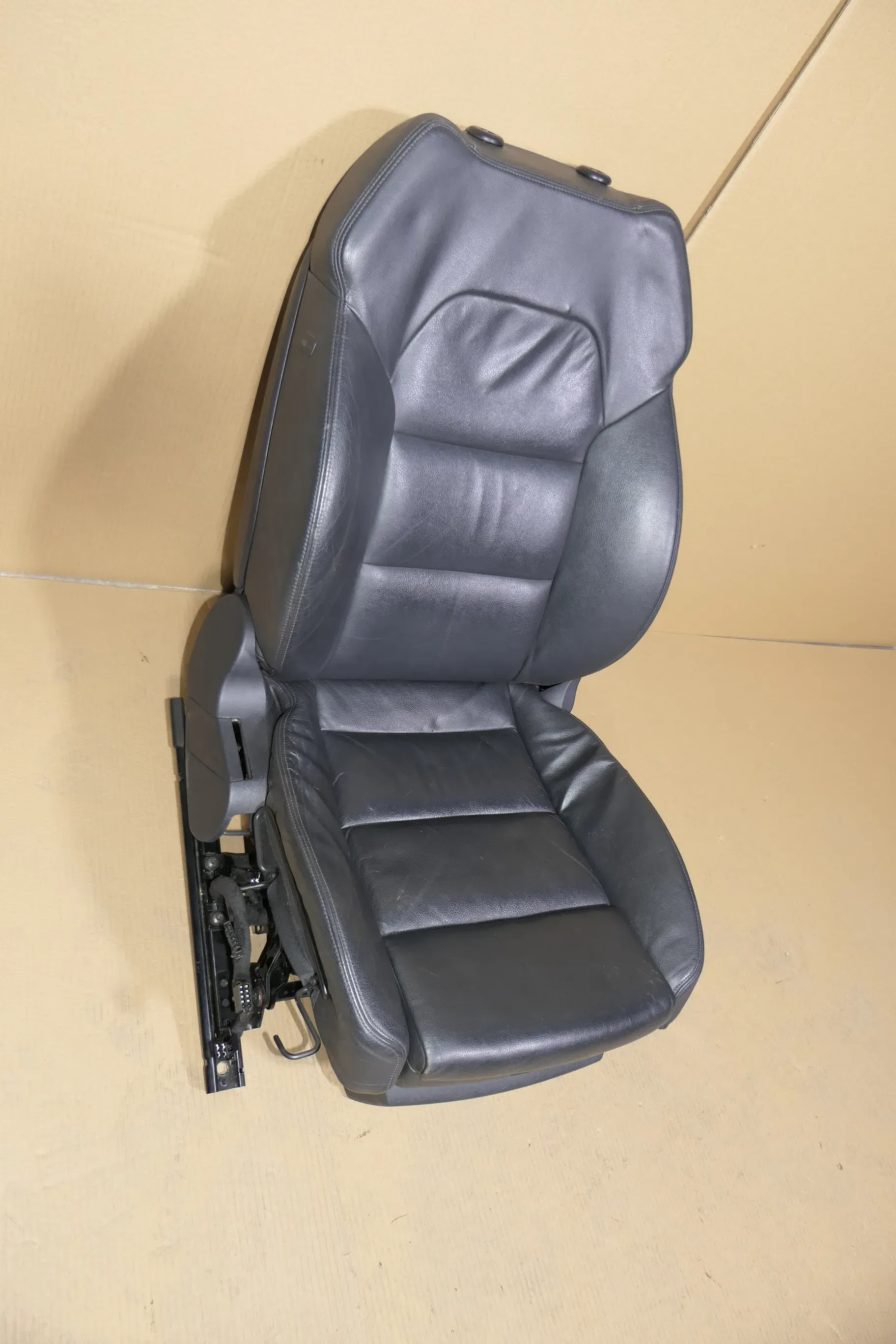 Aud A6 4F C6 Avant Kombi Sitz Beifahrersitz vorne rechts schwarz Leder elektr - Bild 1