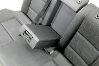 Audi A4 B6 B7 8E Sitz Rückbank Rücksitzbank hinten 3-Punkt-Gurt schwarz Armlehne - Bild 3