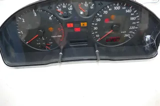 Audi A4 B5 Tacho Tachometer Kombiinstrument 259000km 8D0919861A Diesel 1,9 TDI - Bild 3