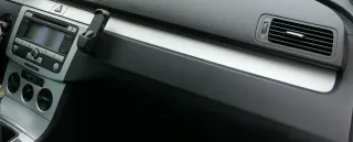 Passat 3C Mittelkonsole Verkleidung Klappe Abdeckung Dekor silber matt chrom Asc - Bild 3