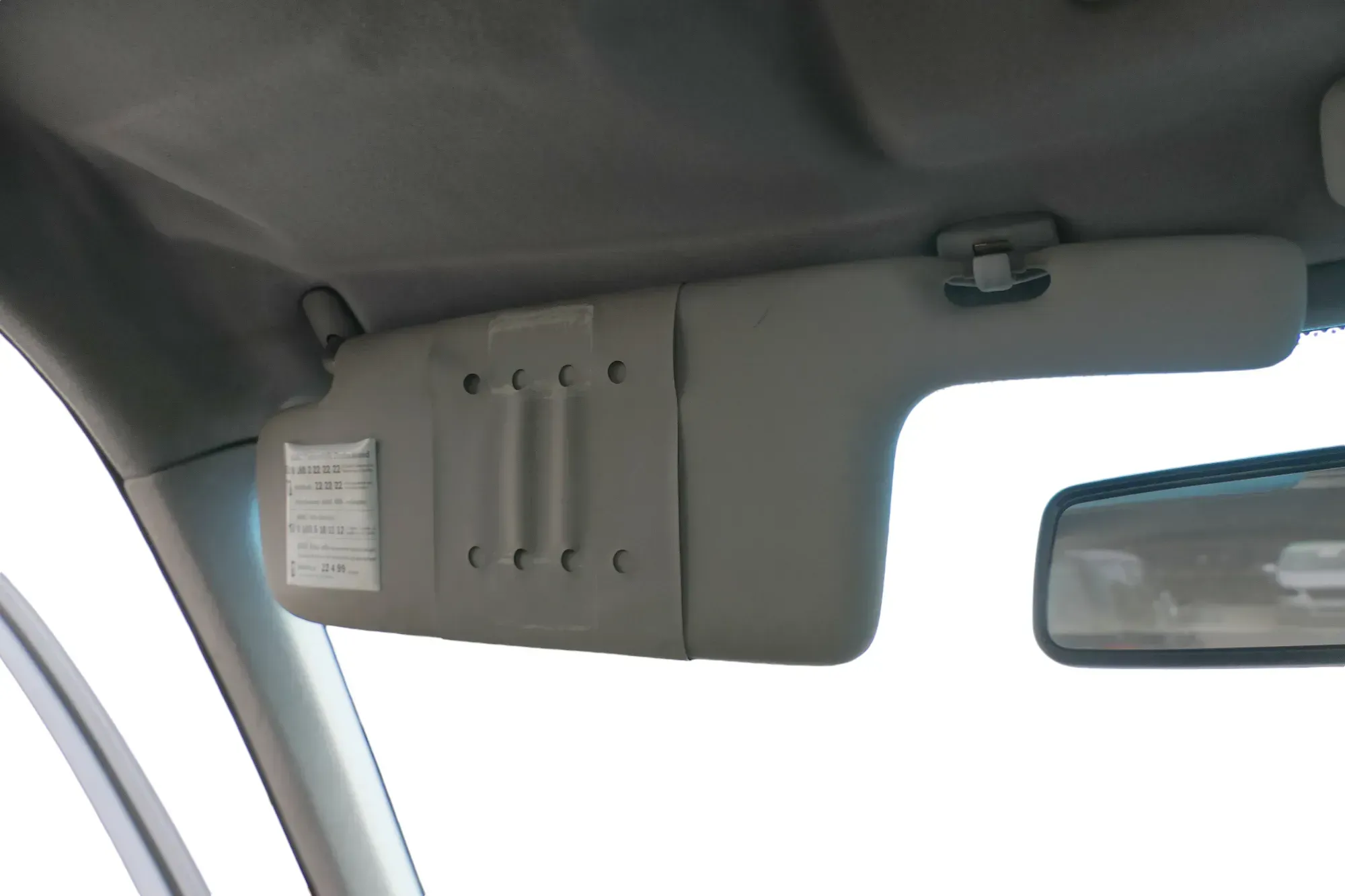Audi 80 Sonnenblende vorne links grau platin Spiegel 893857551G - Bild 1