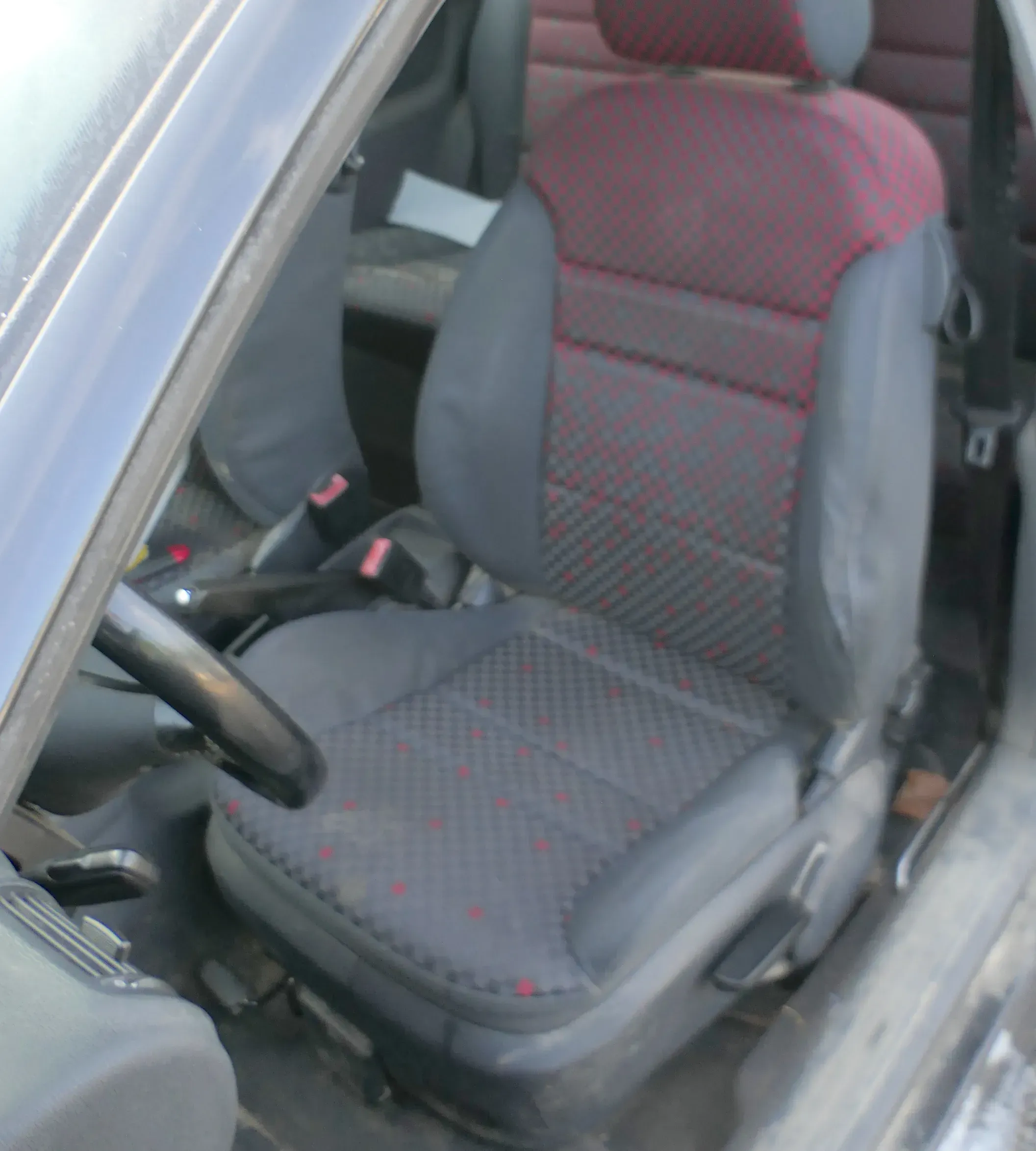A3 8L Sitz Fahrersitz vorne links 2/3-Türer klappbar höhenverstellbar rot - Bild 1