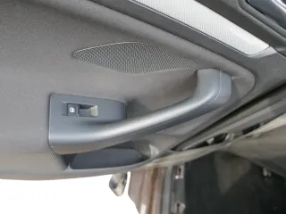 1x VW Golf Variant Kombi AJ5 Türverkleidung Verkleidung Tür hinten links schwarz - Bild 4