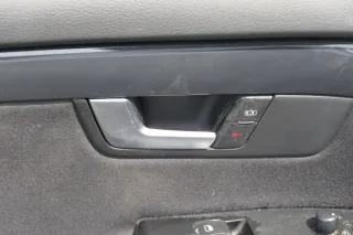 1x A4 8E B6 Türverkleidung Verkleidung Tür vorne links soul schwarz -ohne Schalt - Bild 3