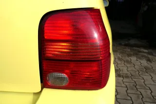 VW Lupo Rücklicht hinten rechts 6X0945111D Rückleuchte Heckleuchte Lampenträger - Bild 1
