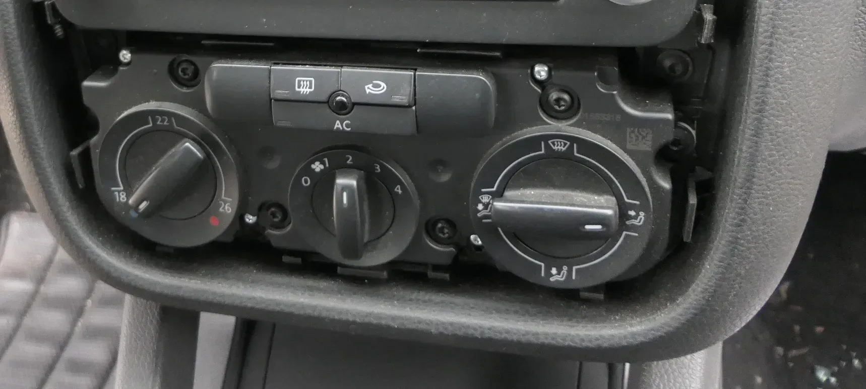 VW Golf 5 Eos Steuergerät Klimaanlage Klimabedienteil 1K0820047HM /JN Heizung q2 - Bild 1