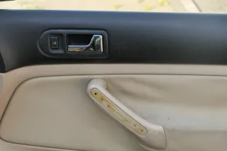 1x Golf 4 Bora Türverkleidung Verkleidung Tür vorne rechts 4/5-Türer hellbeige - Bild 2