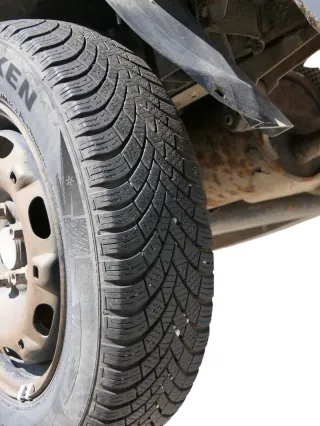 2x Skoda Fabia Felgen Reifen 165/70 R14 81T Winterreifen M&S 5jx14H2 ET35  5-7mm - Bild 2