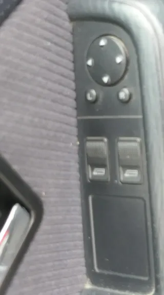 Audi 80 8C ektrischer Fensterheber Schalter vorne links + Spiegelschalter - Bild 1