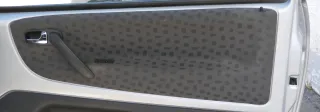 1x VW Lupo Arosa Türverkleidung Verkleidung Tür vorne rechts oben schwarz - Bild 1