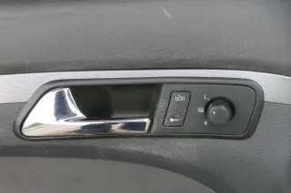 VW Touran 1x Türverkleidung Verkleidung Tür vorne links - anthrazit - Bild 3