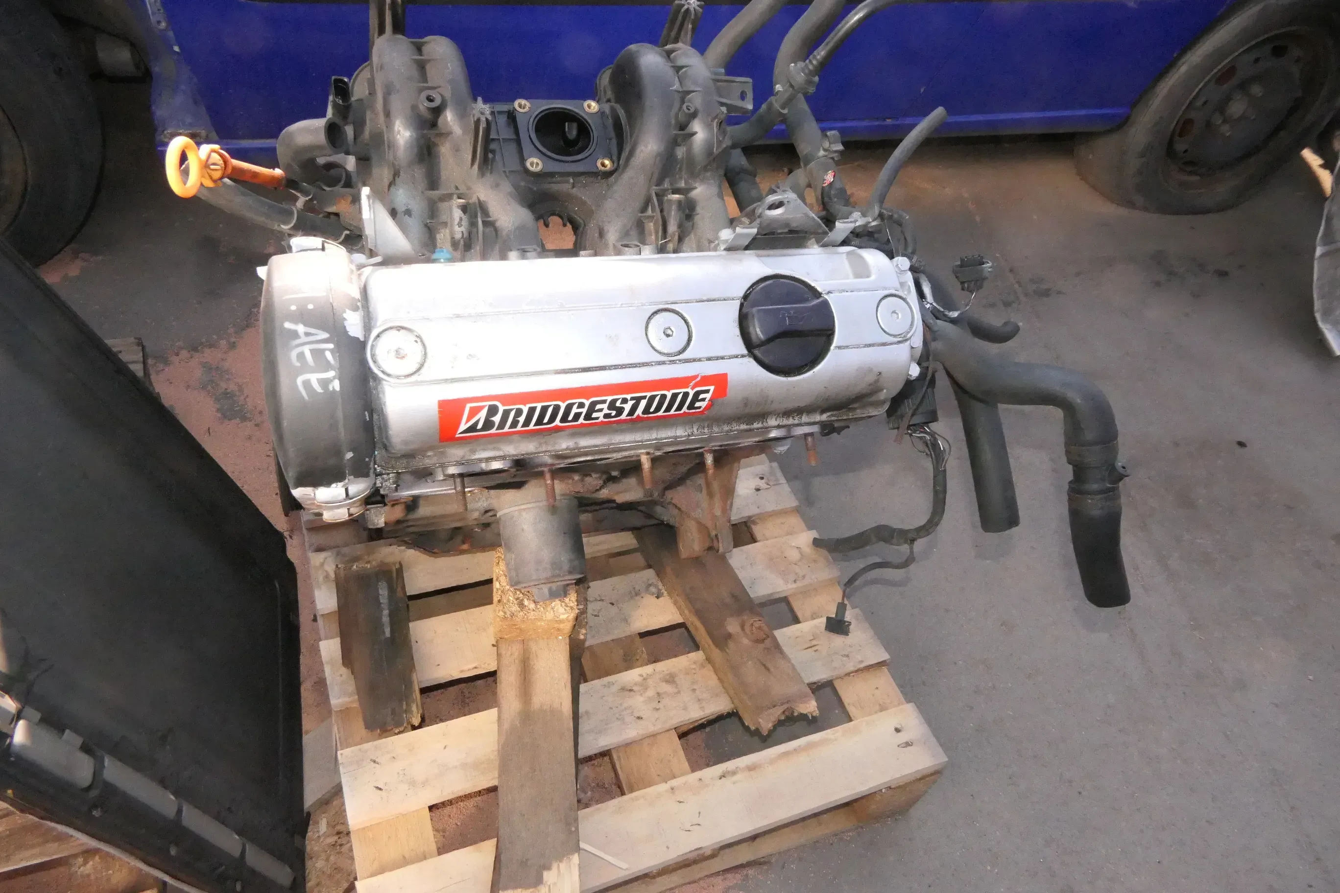 VW Golf 3 Motor mit Zylinderkopf 1,6 55kw 75PS AEE Motor 183.000km - Bild 1