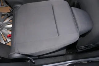VW Touran Sitz hinten rechts (hinterm Beifahrersitz) Rücksitz anthrazit - 109103 - Bild 2