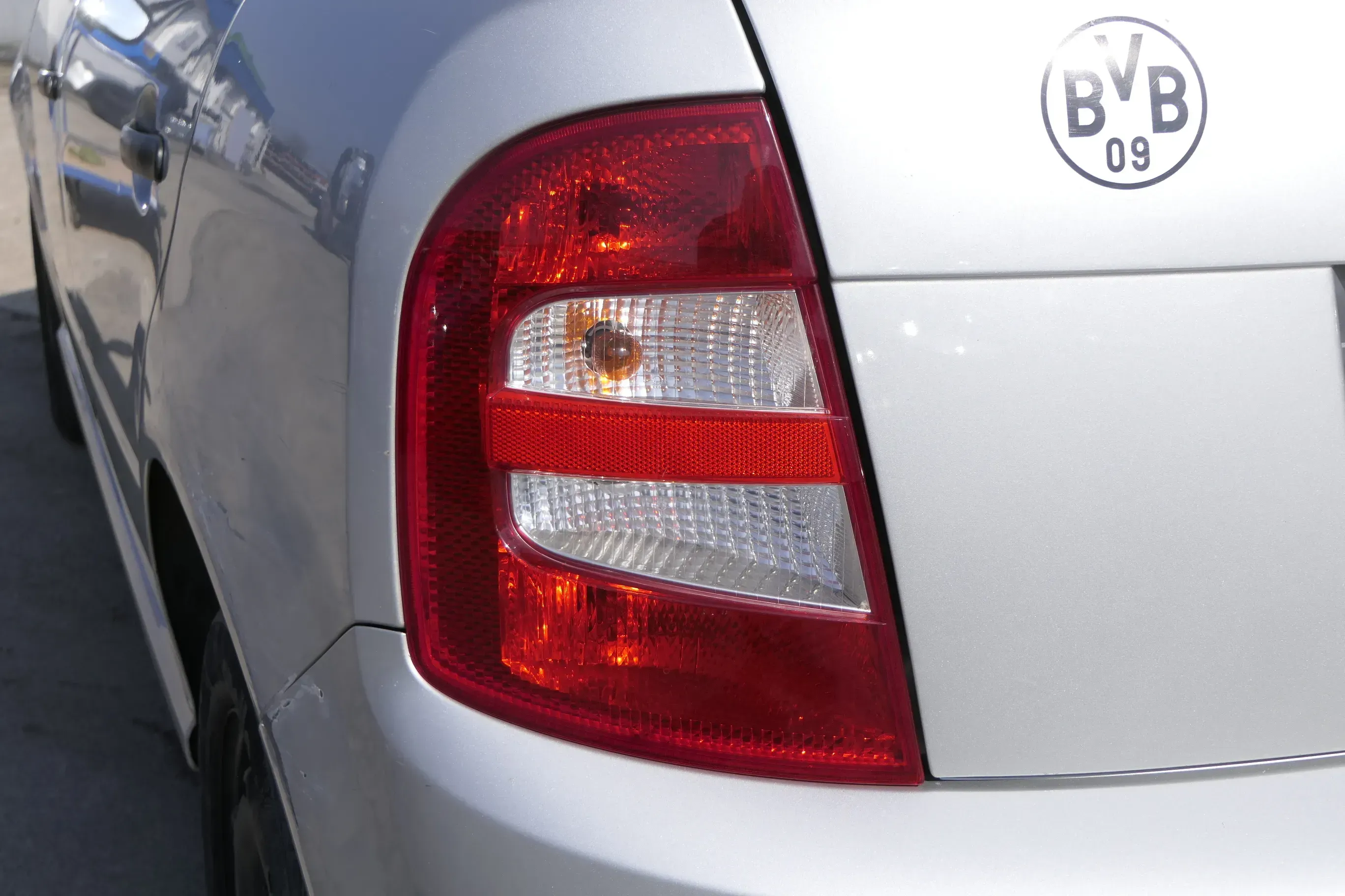 Skoda Fabia 6Y2 Schrägheck Rückleuchte Heckleuchte hinten links original Limousi - Bild 1