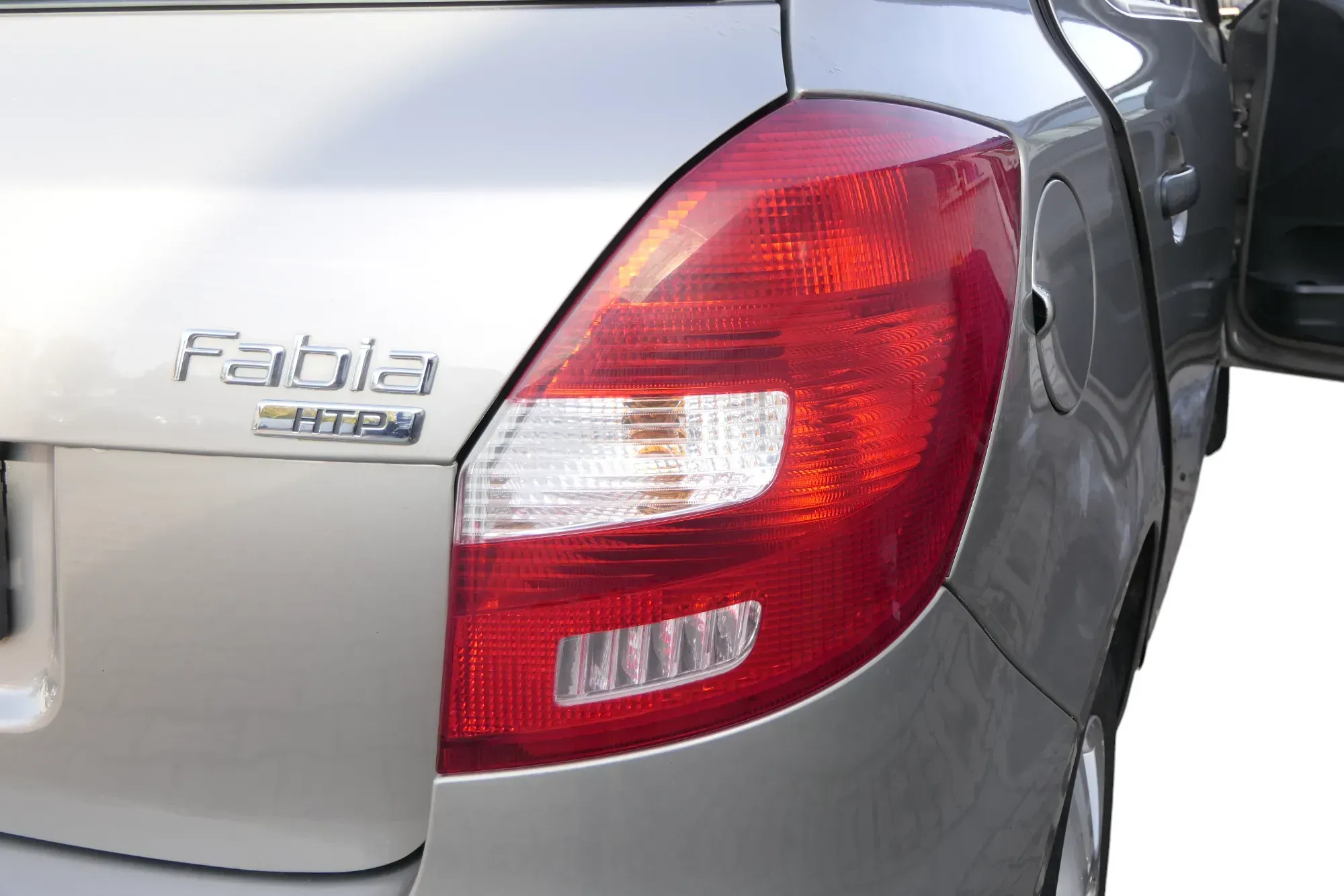 Skoda Fabia 5J Schrägheck Rücklicht Rückleuchte original hinten rechts + Kombi - Bild 1