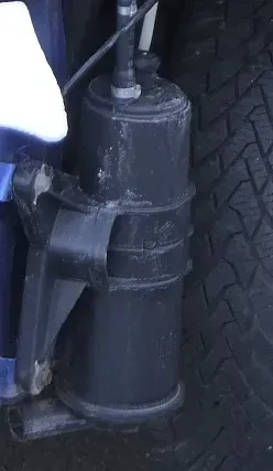 VW Golf Beetle Aktivkohlefilter Aktivkohlebehälter 1HM201801B Druckventil - Bild 1