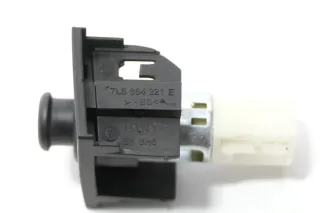VW Touareg 7L Schalter Zigarettenanzünder Steckdose Dose Anzünder 7L6864321E - Bild 4