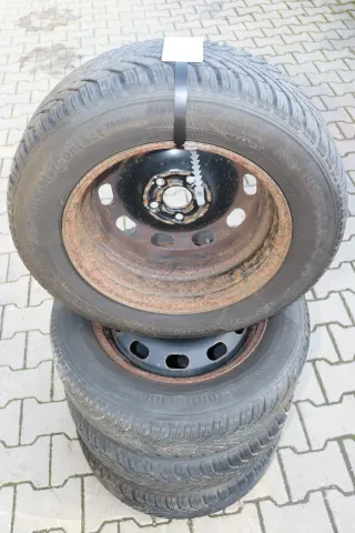 VW Golf Touran Felgen Winterreifen M&S Reifen 195/65 R15 91H 1K0601025C 6-7mm - Bild 2