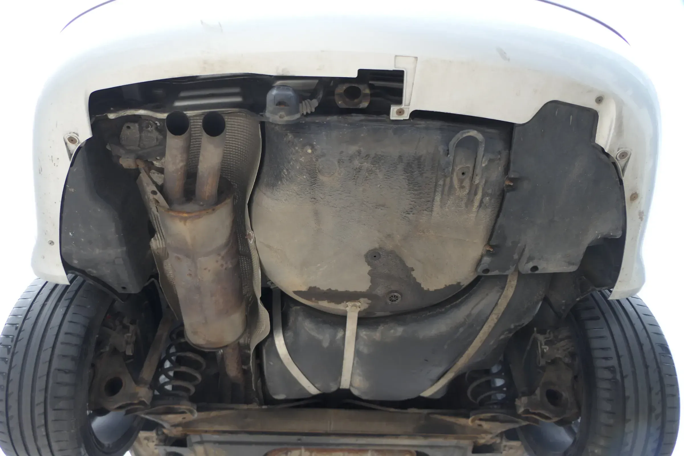 Skoda Superb 3U Auspuff Endschalldämpfer + Mittel hinten AWT 1,8T - Bild 1