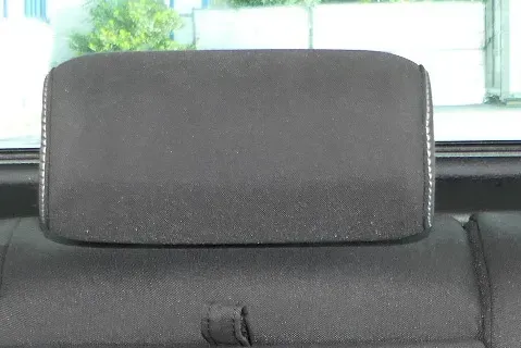 Golf 7 5G AU Kopfstützen Kopfstütze hinten in der mitte mittig schwarz weiße Näh - Bild 1