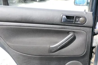 1x VW Golf 4 1J Limousine Türverkleidung Verkleidung Tür hinten links schwarz - Bild 2