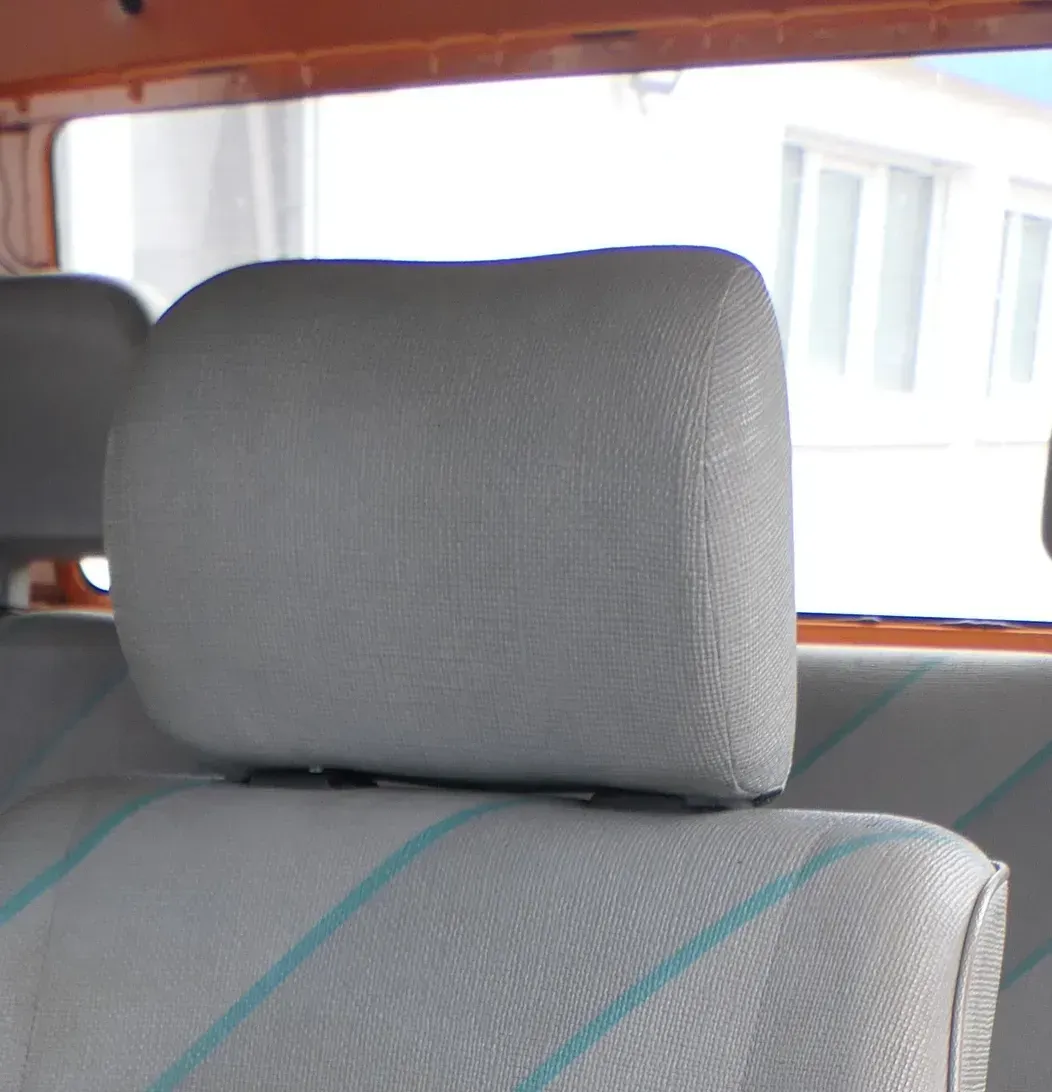 1x VW T4 Sitz vorne links oder rechts Kopfstütze Kopfstützen grau - Bild 1
