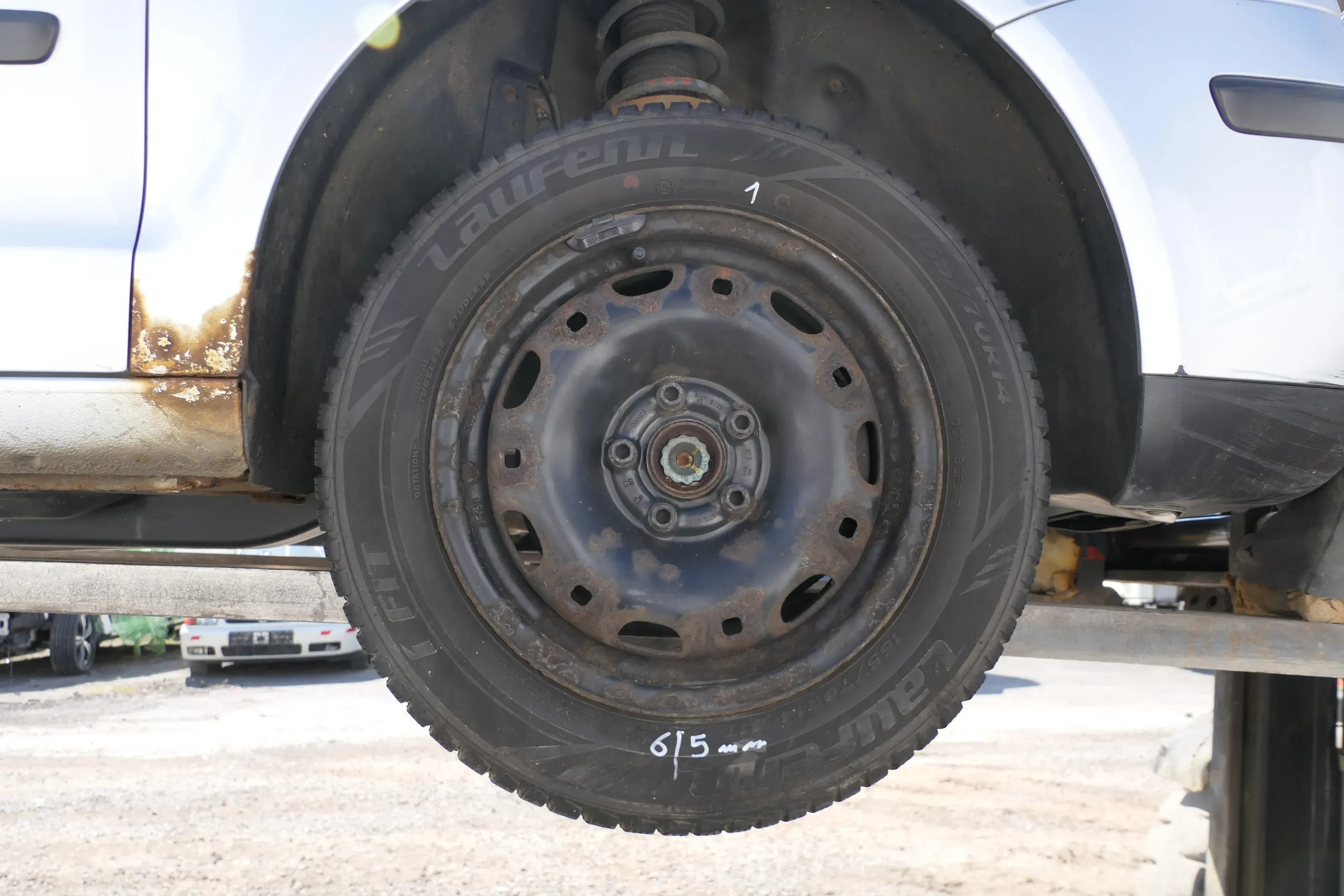 4x Skoda Fabia Felgen Reifen 165/70 R14 81T Winterreifen M&S 5jx14H2 ET35  5-6mm - Bild 1