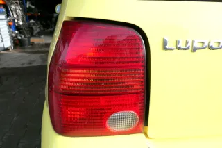 VW Lupo Rücklicht hinten links 6X0945111D Rückleuchte Heckleuchte Lampenträger - Bild 1