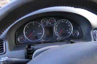 Audi A6 4B Tacho Tachometer Kombiinstrument 242.000km 4B0920933GX 2,5 TDI - Bild 1