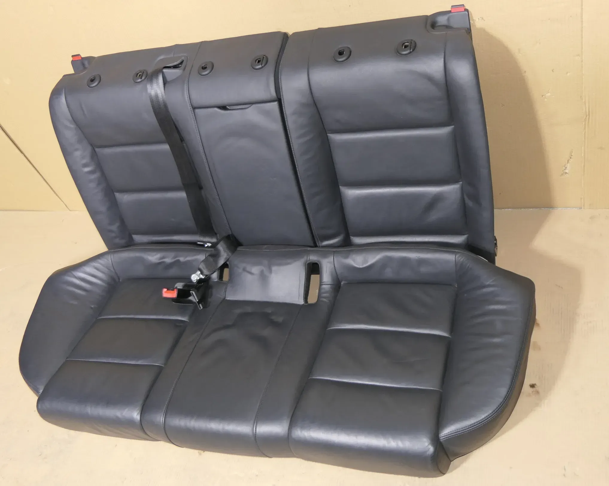 Audi A6 4F C6 Sitz Rückbank Rücksitzbank hinten 3-Punkt-Gurt schwarz Leder Sitz - Bild 1