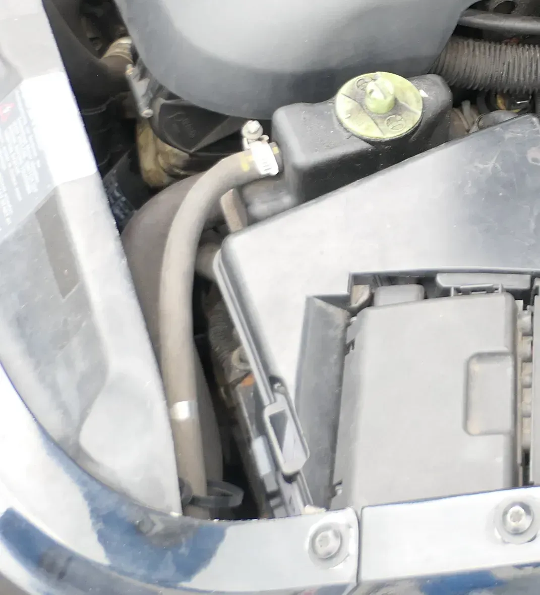 VW New Beetle Saugschlauch Servoschlauch Servoleitung 1C0422889B mit Behälter - Bild 1