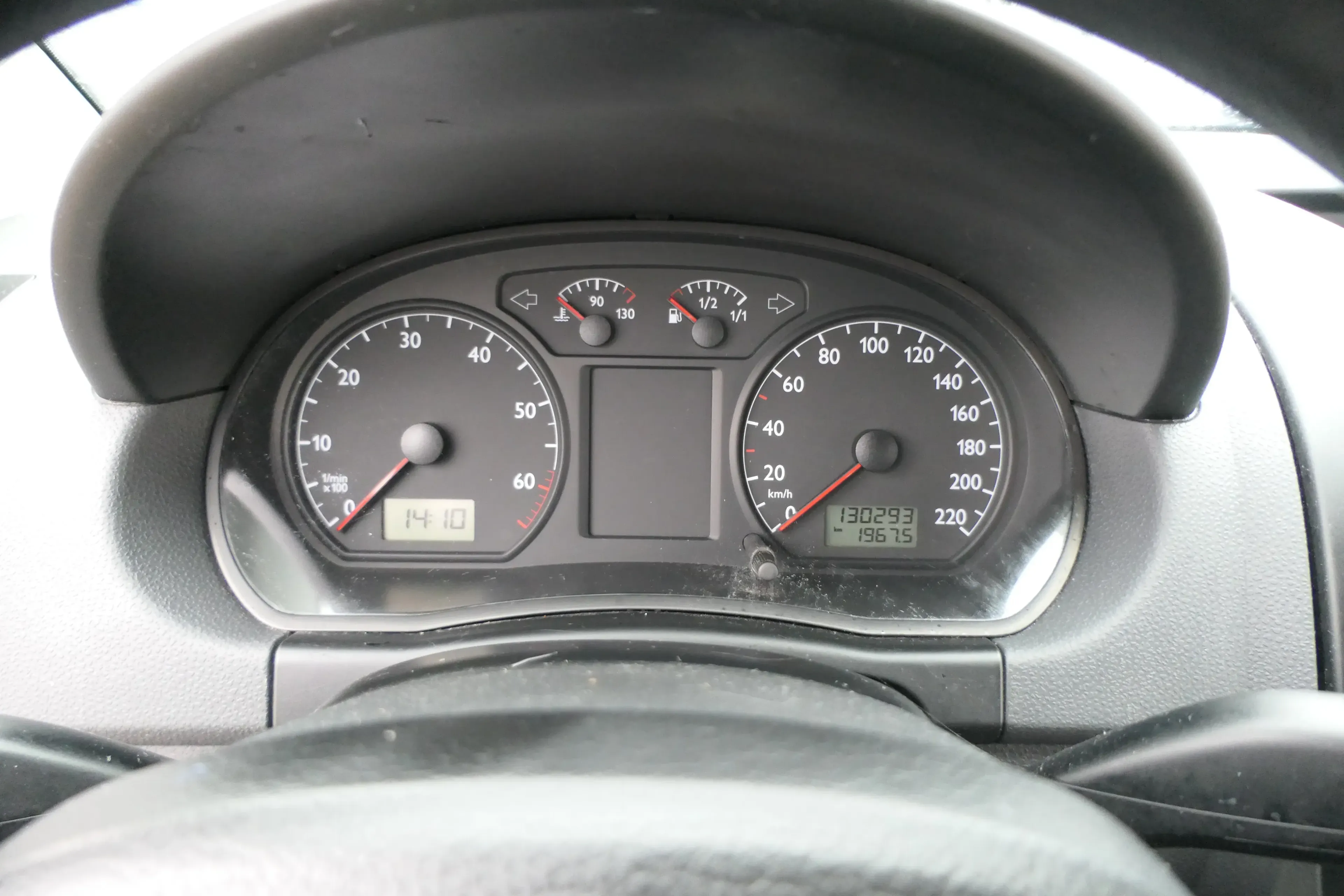 VW Polo 9N Tacho Tachometer Kombiinstrument 130.000km 6Q0920800P 1,2 47kw 40kw - Bild 1