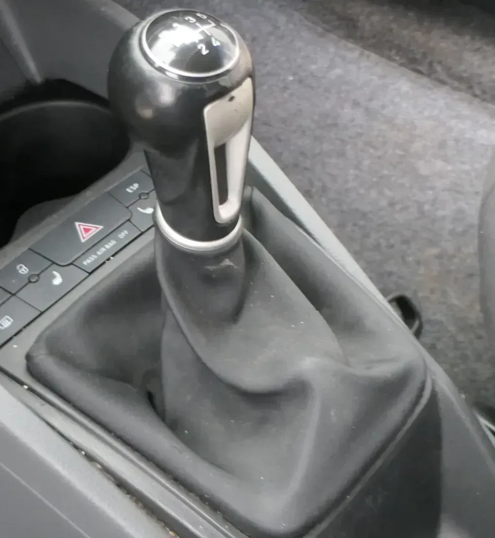 Seat Ibiza 6J Schaltknauf Schaltsack Schaltung Schaltknüppel Schalthebel - Bild 1