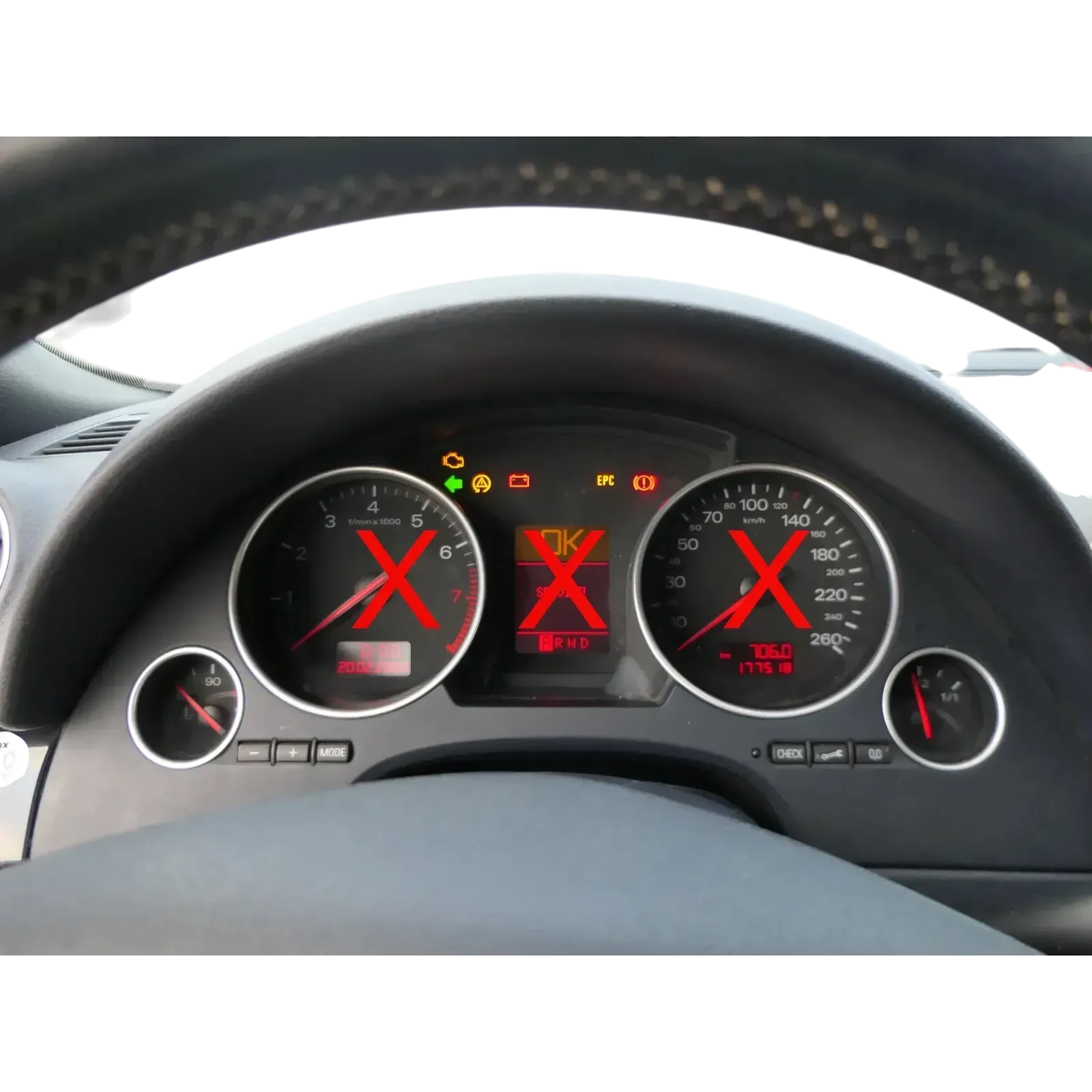 A4 8H Cabrio KEIN Tacho Abdeckung um Tachometer Verkleidung schwarz soul Blende - Bild 1