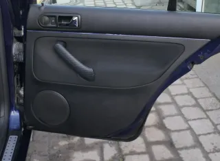 1x VW Golf 4 1J Limousine Türverkleidung Verkleidung Tür hinten rechts schwarz - Bild 1
