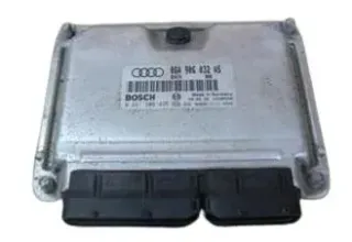 Audi A3 8L Steuergerät Motor 1,8T ARZ 06A906032AS ARZ 06A 997 032 GX - Bild 1