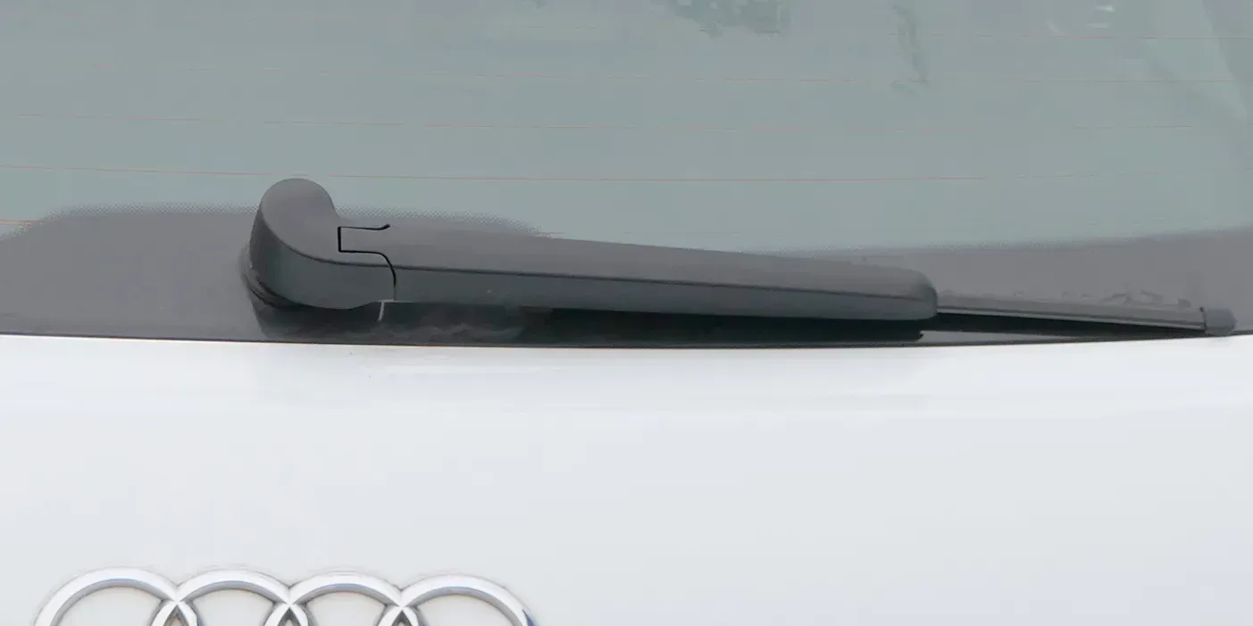Audi A1 Q5  Heckwischerarm Arm Heckwischer Scheibenwischerarm hinten - Bild 1