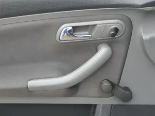 1x Seat Ibiza 6L Türverkleidung Verkleidung Tür vorne links 2/3-Türer Griff - Bild 5