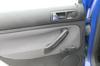 1x VW Golf 4 1J Limousine Türverkleidung Verkleidung Tür hinten links schwarz - Bild 2